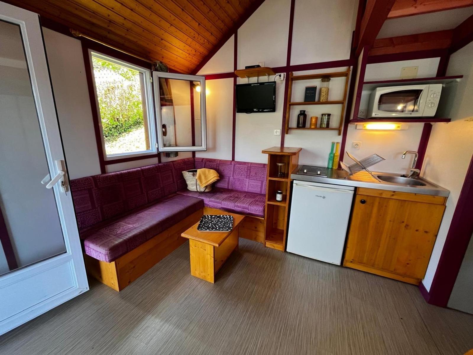 Camping La Source Therondels Chambre photo