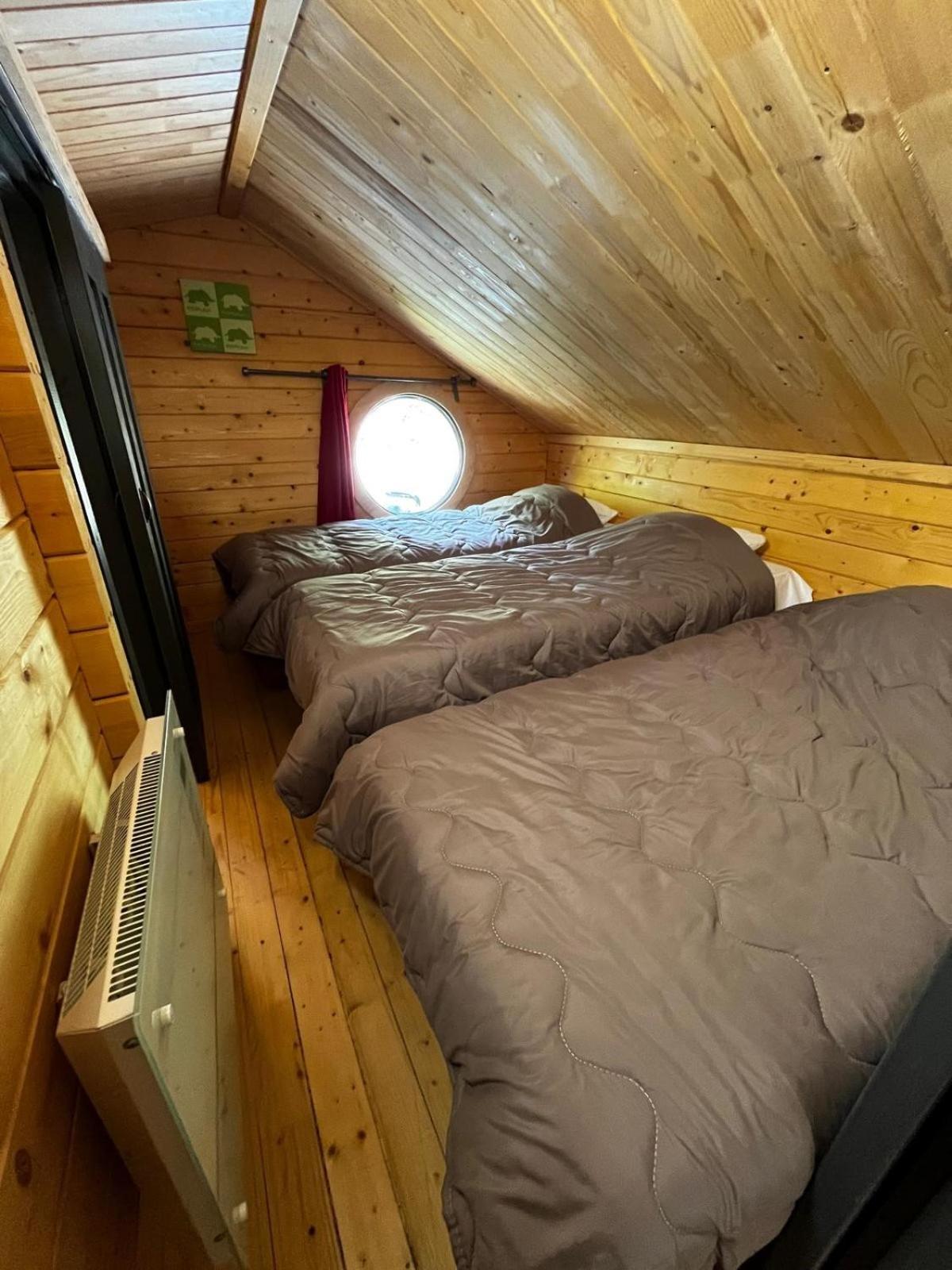 Camping La Source Therondels Chambre photo