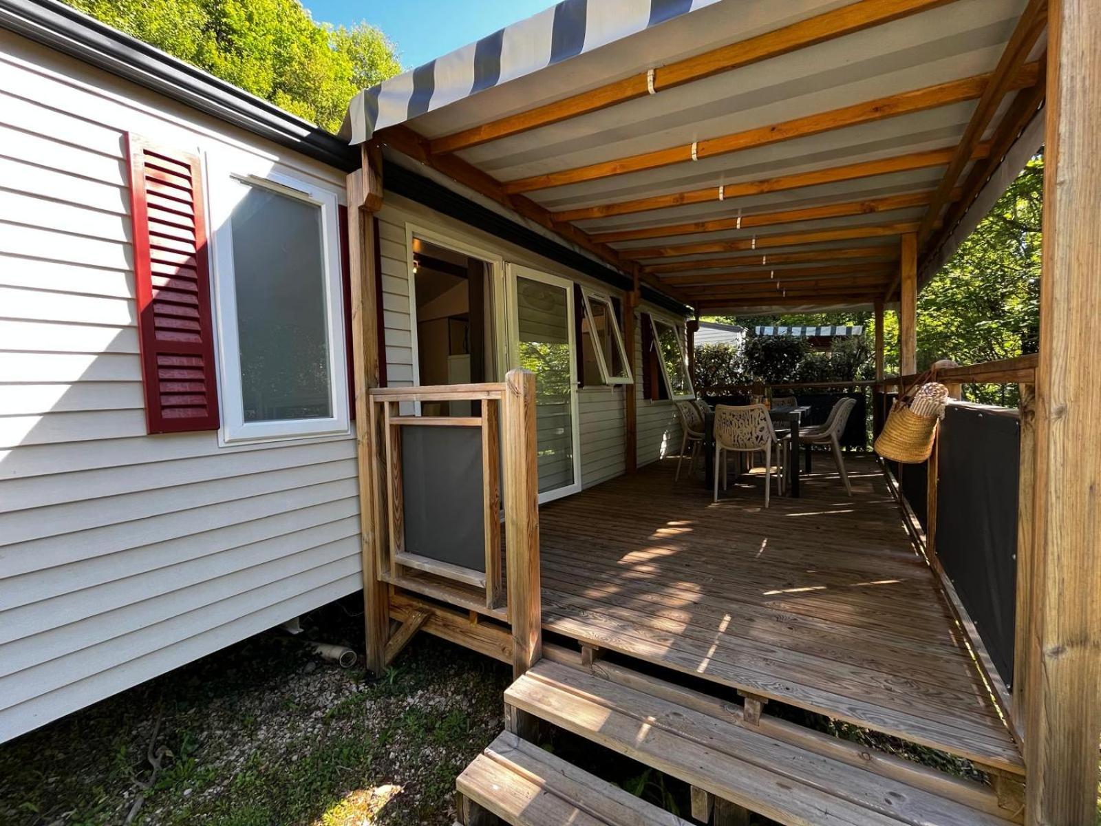 Camping La Source Therondels Chambre photo